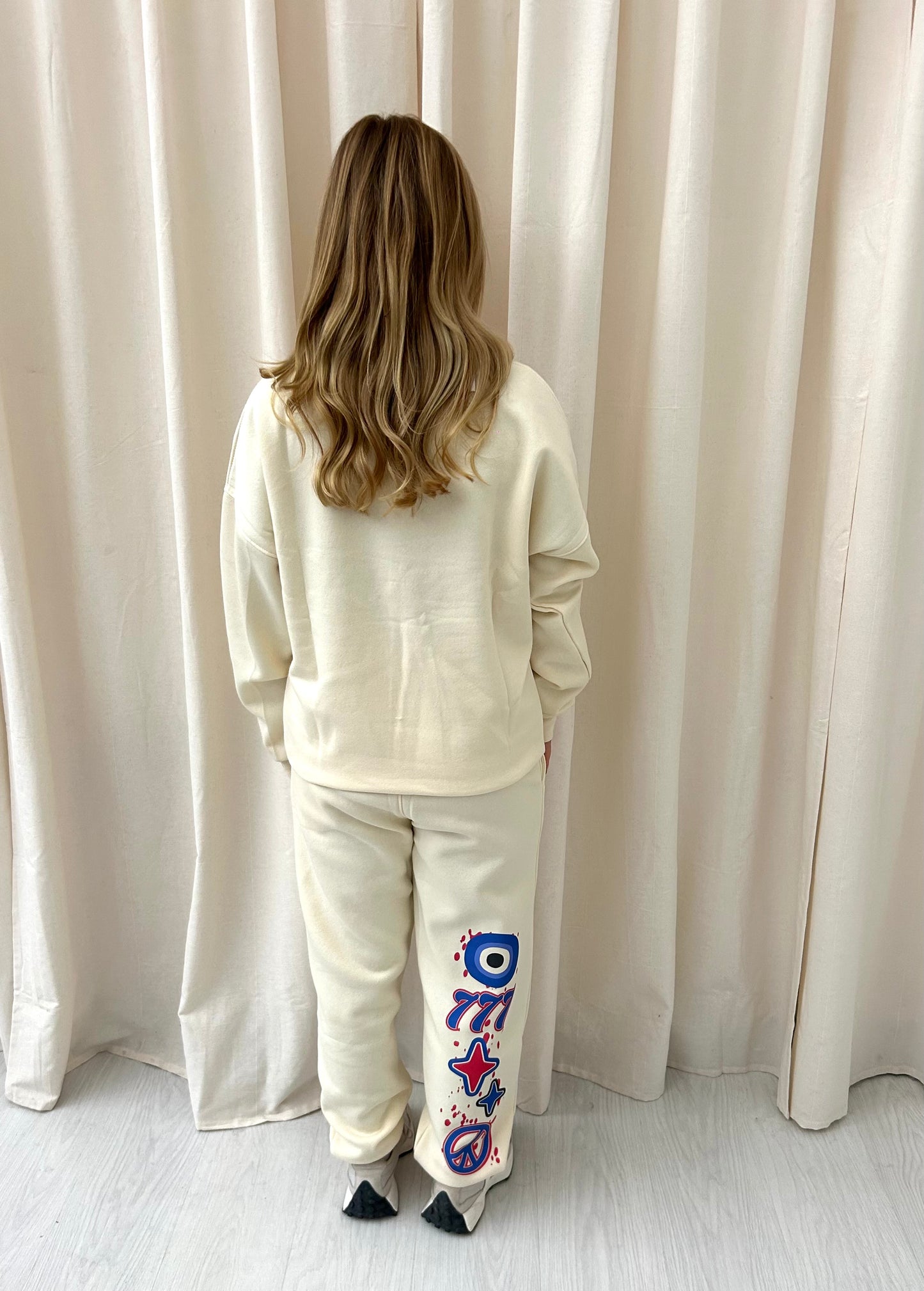 Angel Numbers Protect Your Energy Graffiti Sweatshirt Tracksuit Cream - Red/Blue