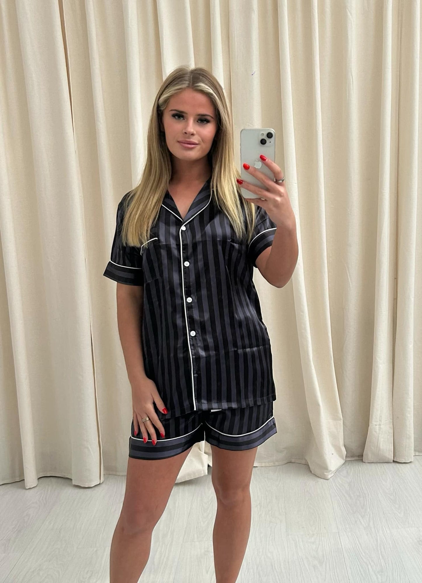 Miss Runway Bauble Pyjamas Black