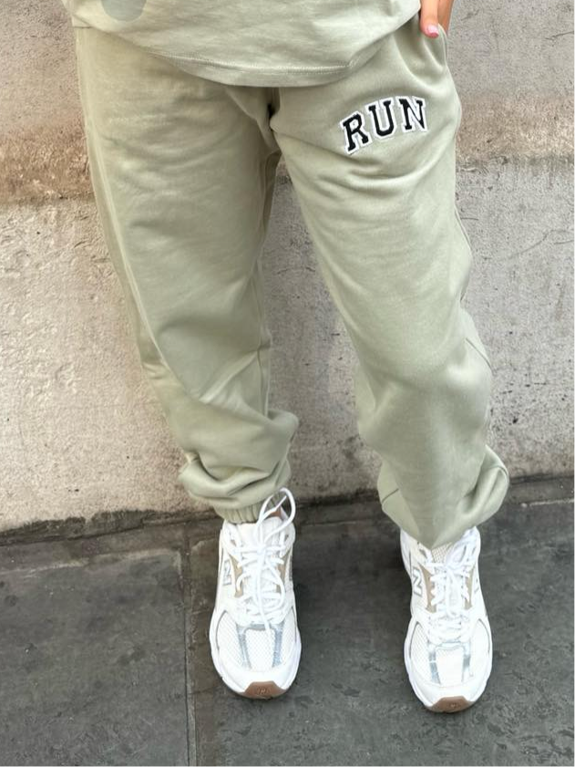 Run Appliqué 100% Cotton Sweatpants Sage Green