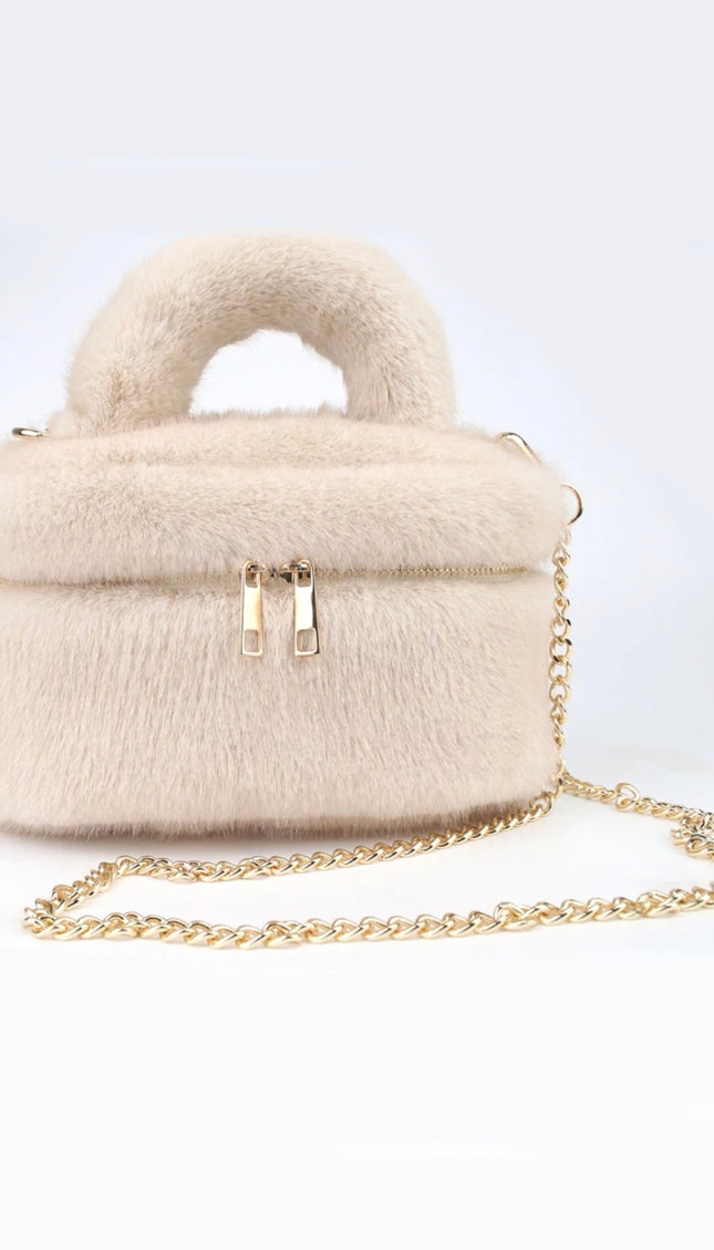 Faux Fur Vanity Bag in Cream – fluffy makeup bag by Miss Runway