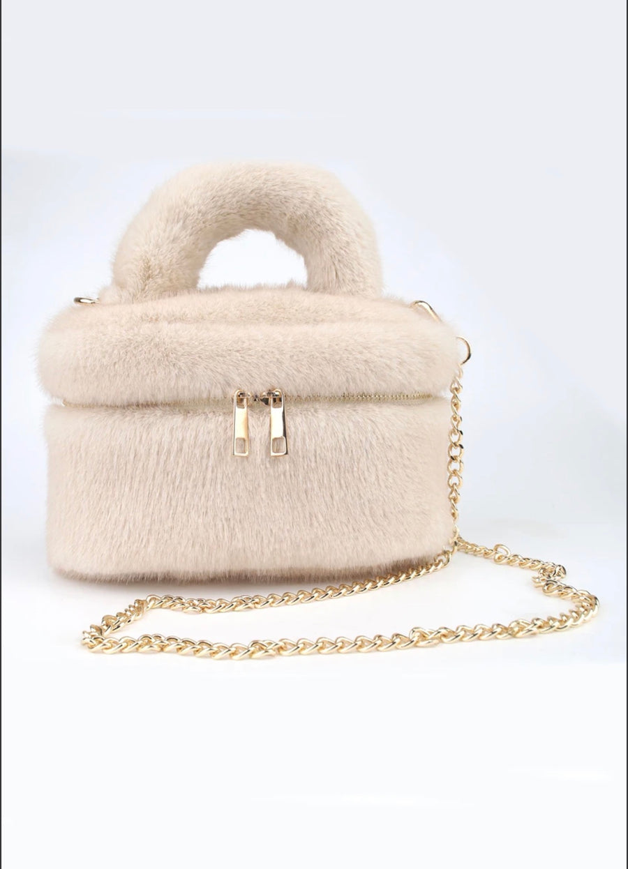 Faux Fur Vanity Bag in Cream – fluffy makeup bag by Miss Runway