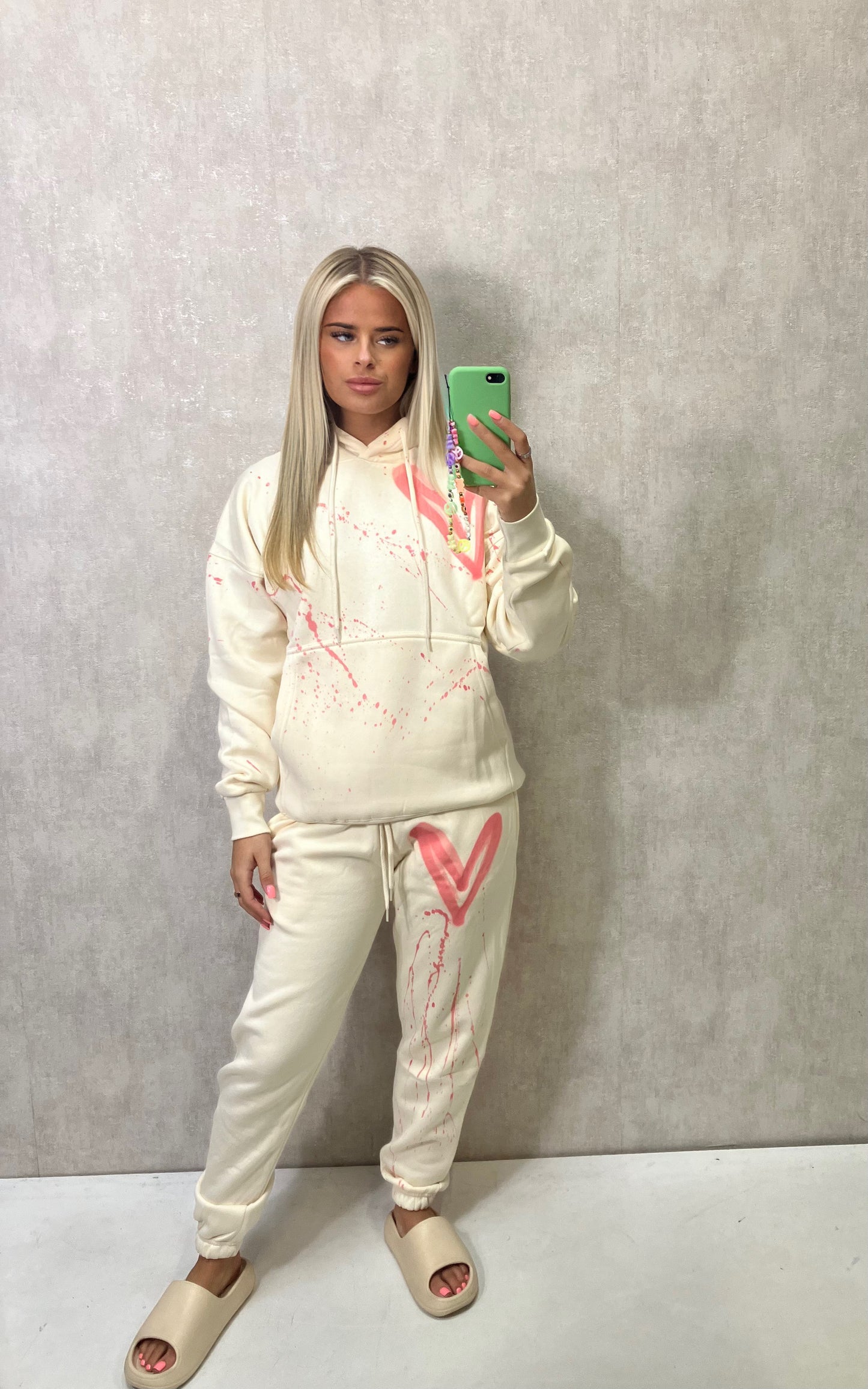 Coral Heart Sprayed Cream Hooded Tracksuit