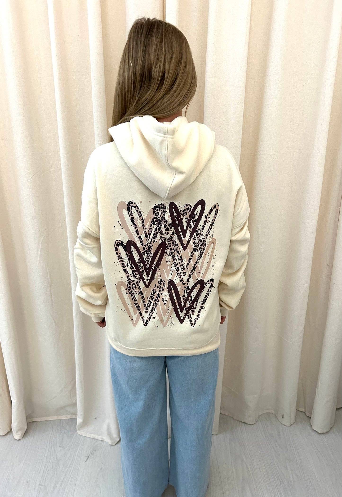 Leopard Print Heart Graffiti Ruched Hoodie Cream