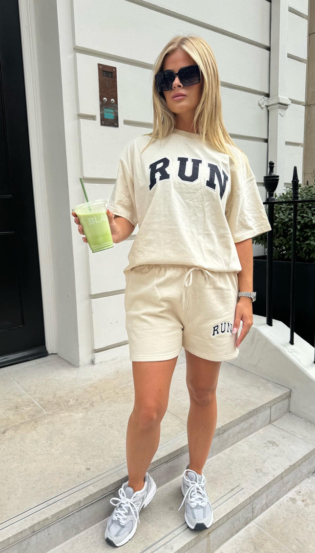 Run Appliqué 100% Cotton shorts Cream