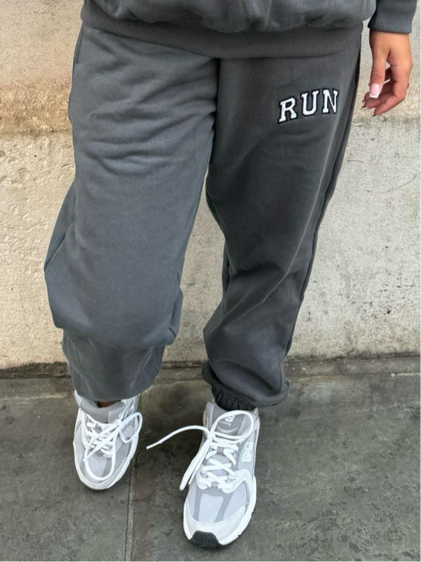 Run Appliqué 100% Cotton Sweatpants Charcoal