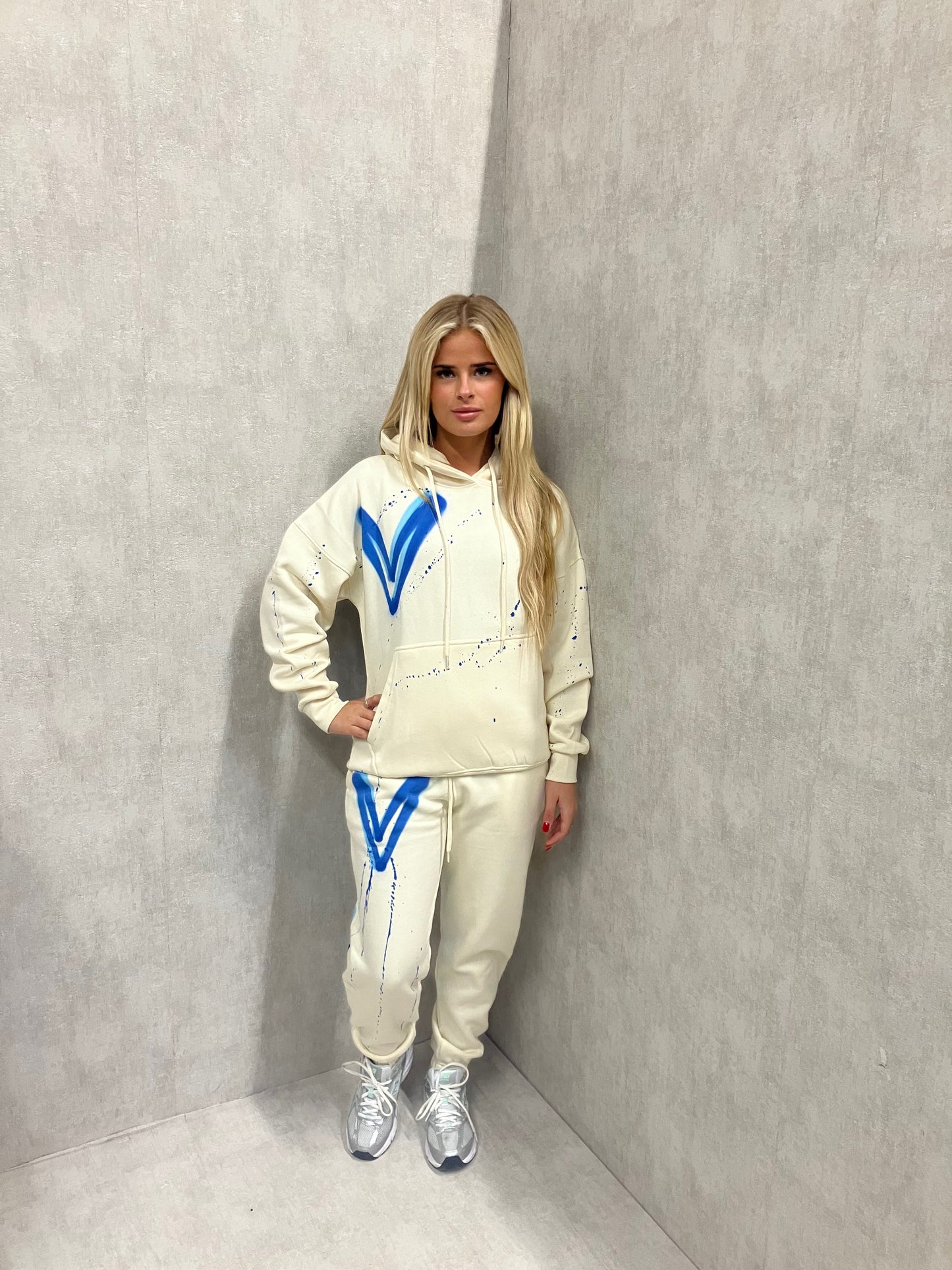 Blue Heart Sprayed Cream Hooded Tracksuit