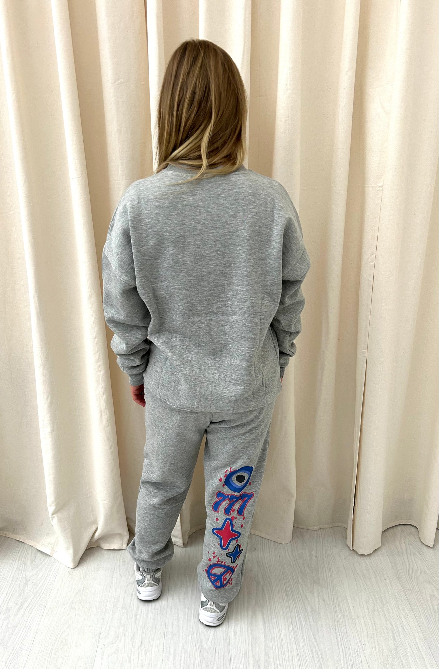 Angel Numbers Protect Your Energy Graffiti Sweatshirt Tracksuit Grey - Red/Blue