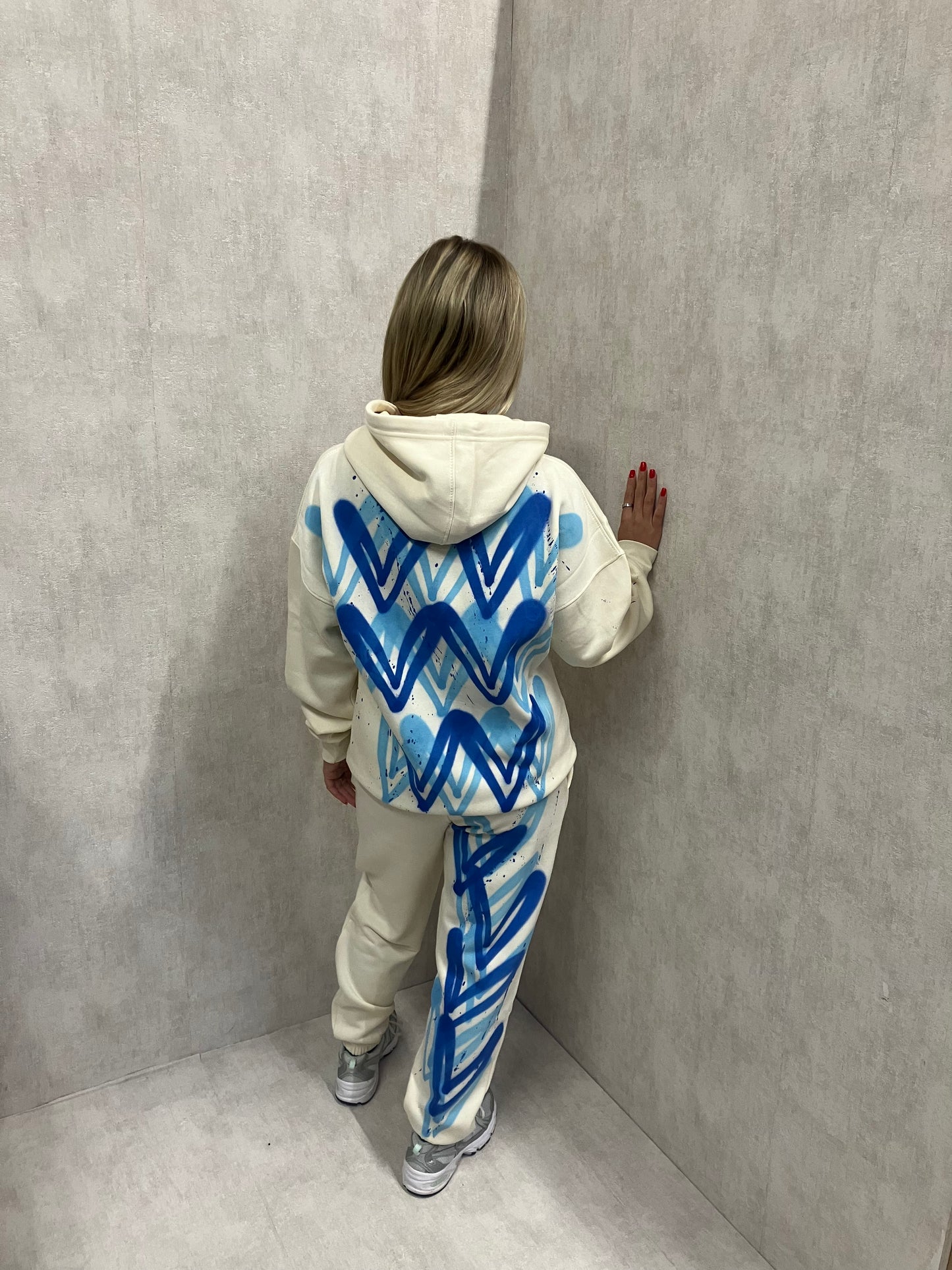 Blue Heart Sprayed Cream Hooded Tracksuit