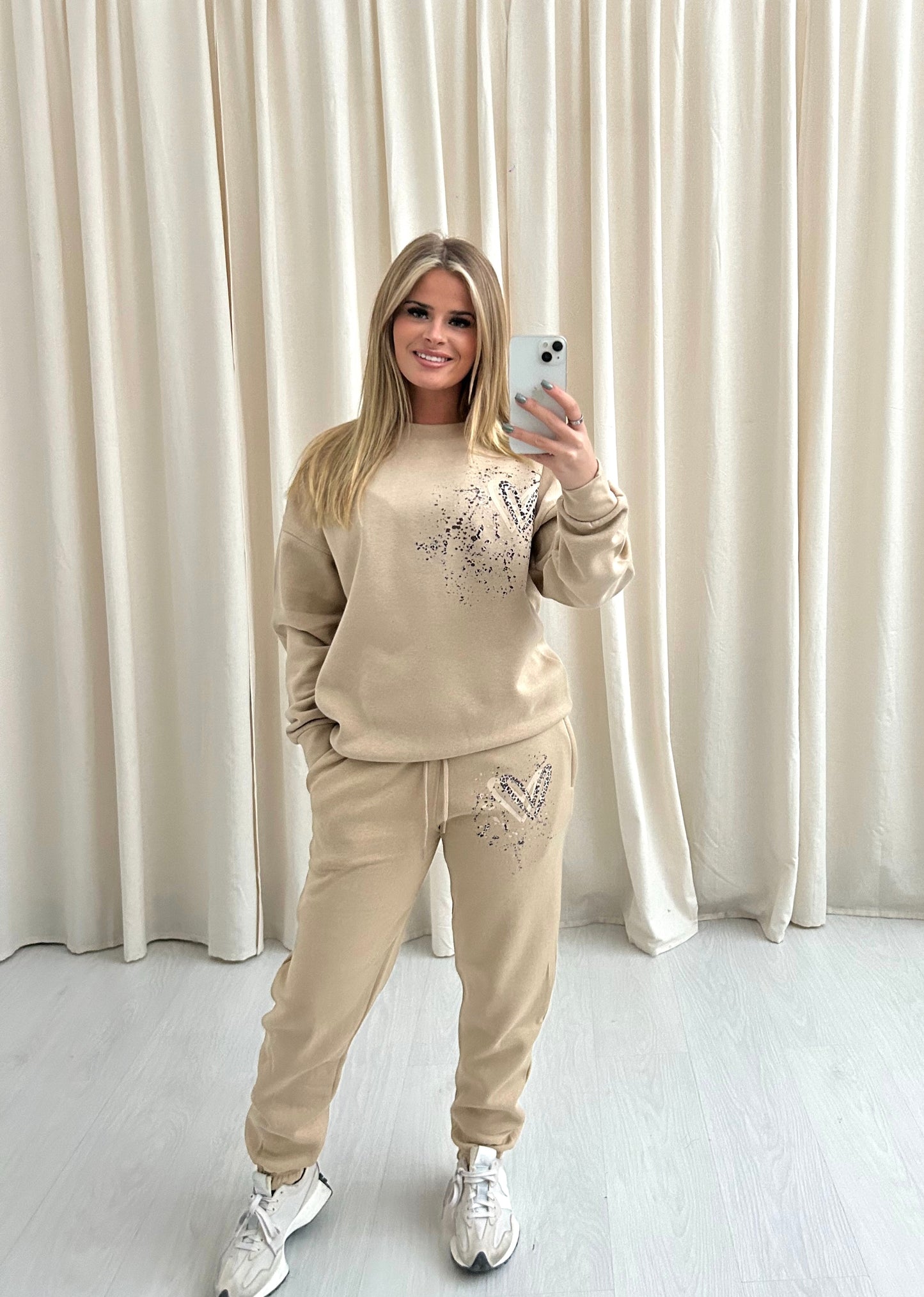 Brown Leopard Heart Graffiti Sweatshirt Tracksuit Beige