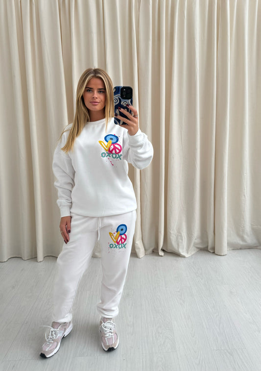 XOXO Graffiti Sweatshirt Tracksuit White