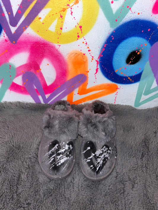 Black & Grey Heart Grey Slippers