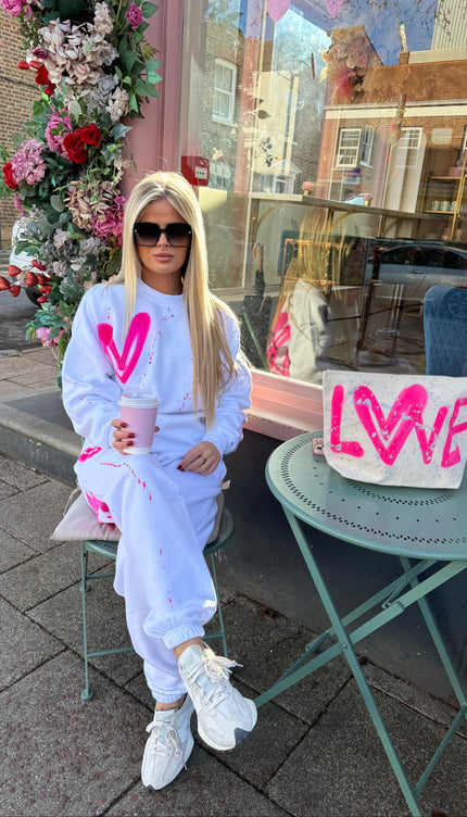 Hot Pink Heart Sprayed White Sweatshirt Tracksuit