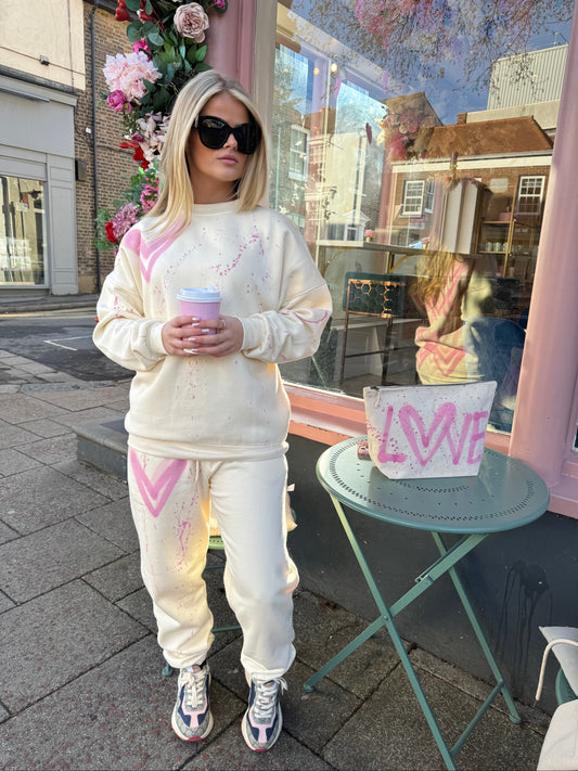 Pink Heart Sprayed Cream Sweatshirt Tracksuit