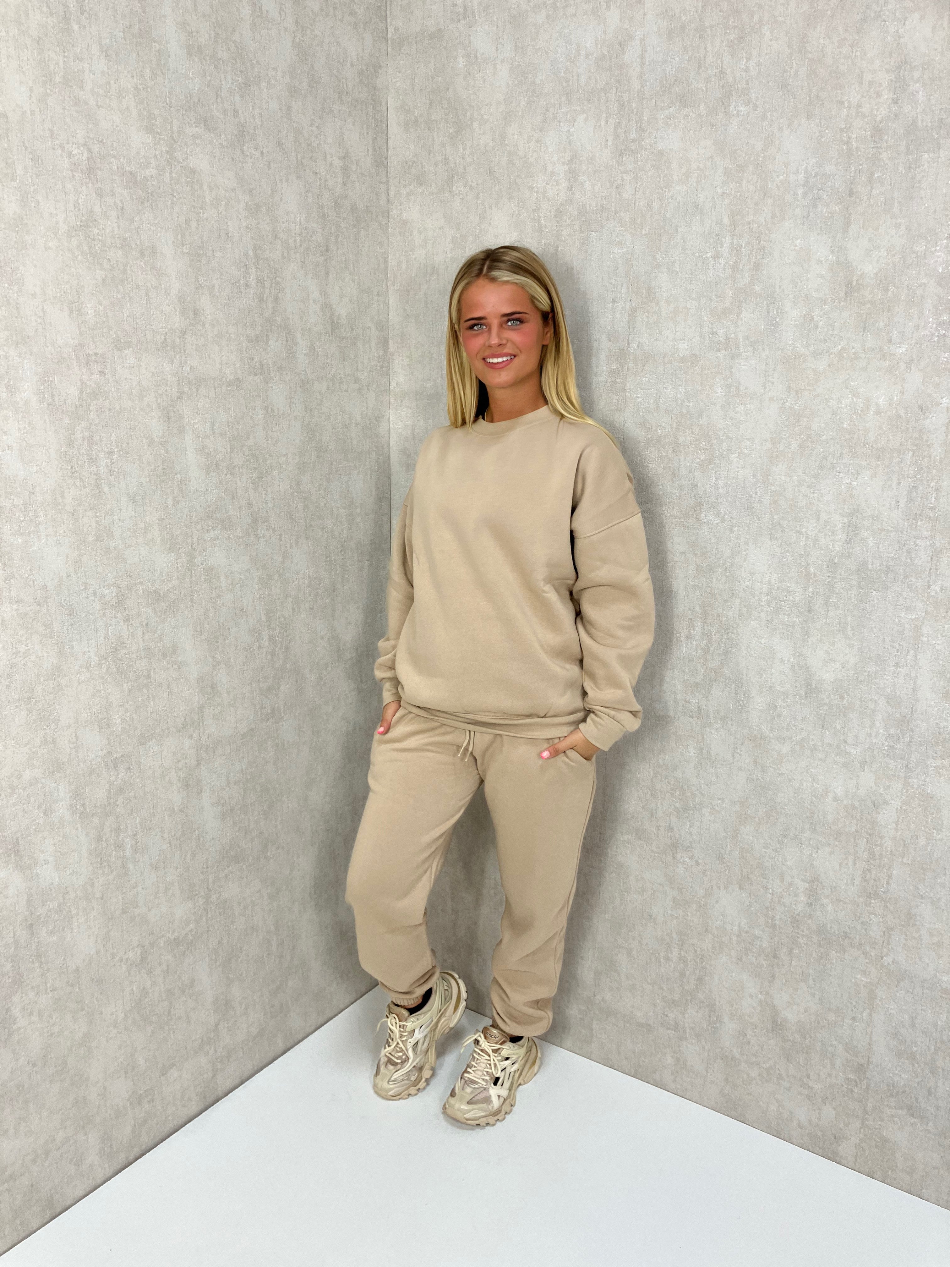 Beige on sale oversized sweatshirt